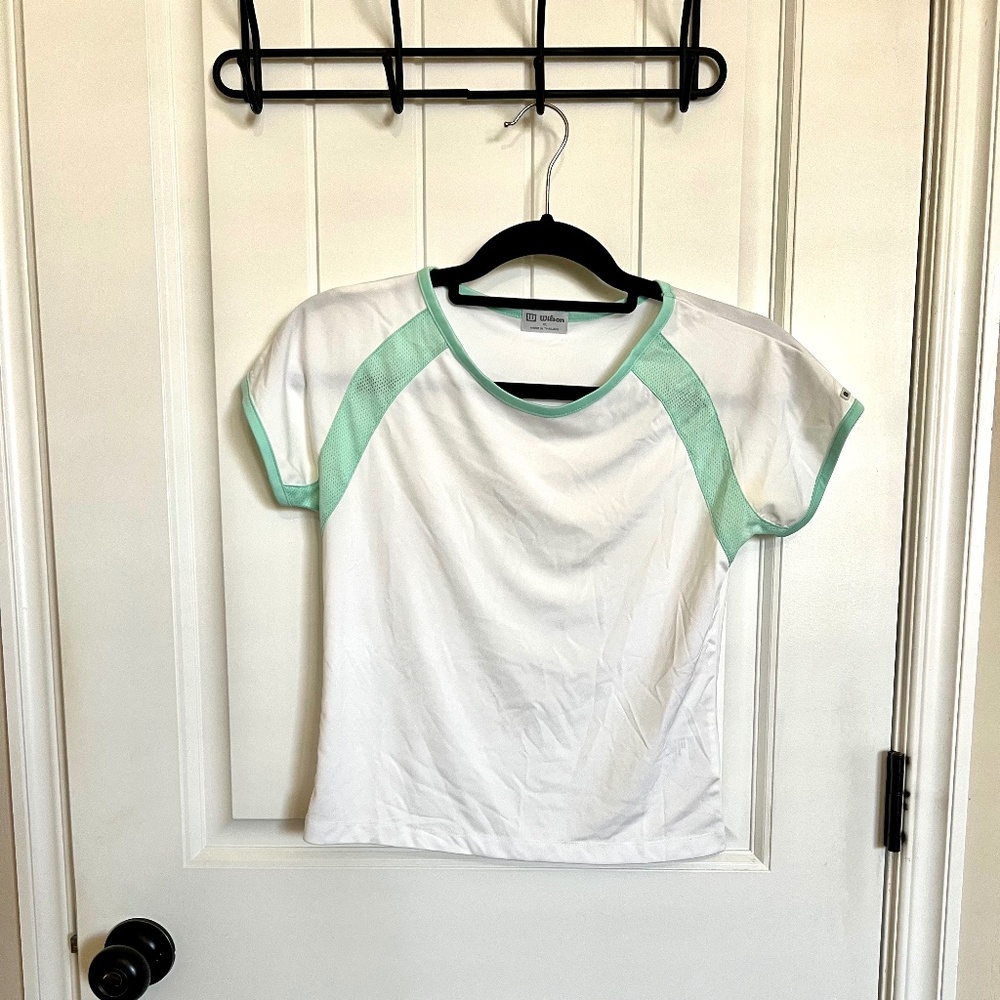 Wilson White Shirt Size Youth XLarge